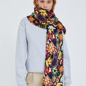 Aritzia TNA Landon scarf